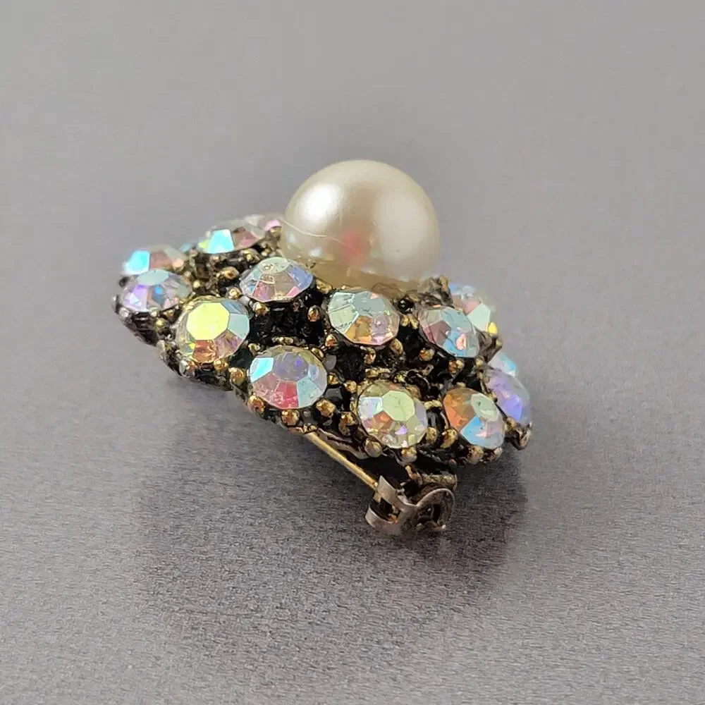 Vintage Rhinestone Brooch Faux Pearl 1.1